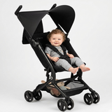 StrollPack : Poussette ultra-légère avec sac à dos de rangement